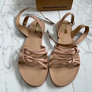 NIB KAANAS  Guarulhos Knot Sandals